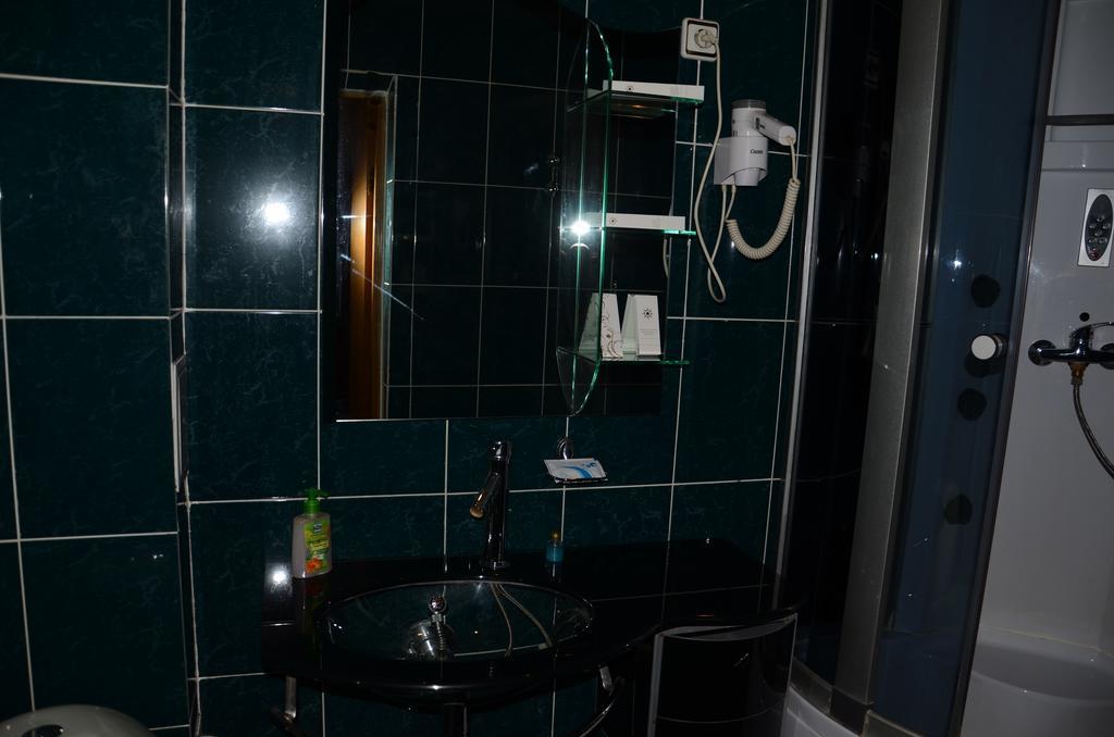 Saryarka Hotel Astana Room photo